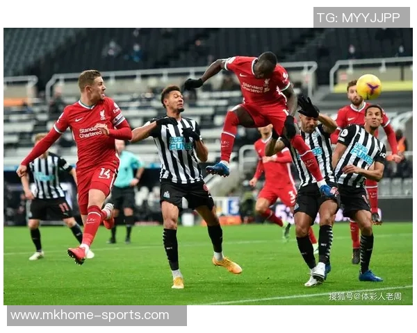 德甲精彩对决里昂三球击败利物浦乌龙球引发全场热烈反响